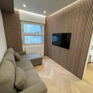  Appartamento Bilocale Luxury A 50 Mt Dalla Stazione Di