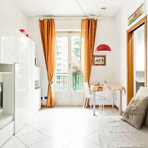 https://san-siro-stadium-garden-flat.italymilanhotels.net